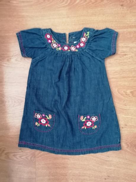 Riflové šaty s výšivkou f&f 12-18 months, f&f,98