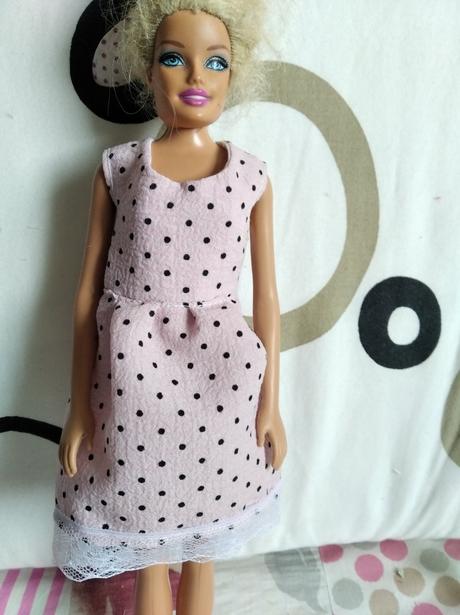 Šaty babiku barbie,