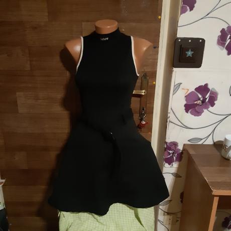 Dámske saty z bolerkom, m