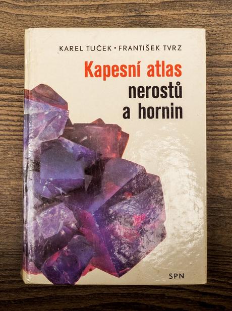 Kapesní atlas nerostu a hornin,