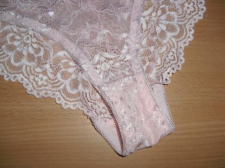 Krajkovane romanticke nohavicky, m