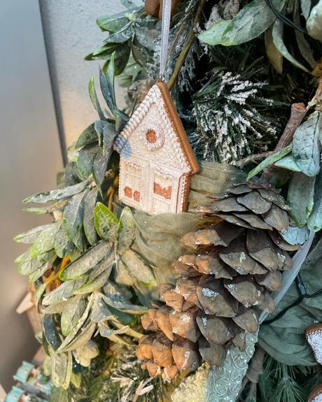 Medovník domček - perník s bielou polevou 2 ks, 