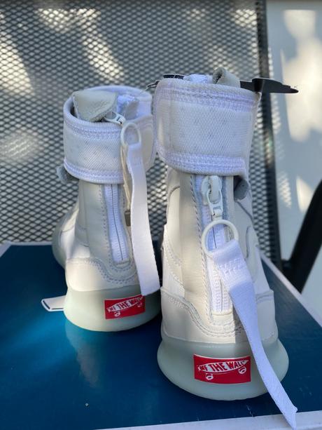 Nádherné tenisky clenkové topánky vans, vans,38