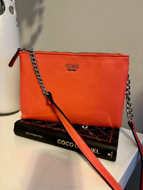 Kabelka guess, guess