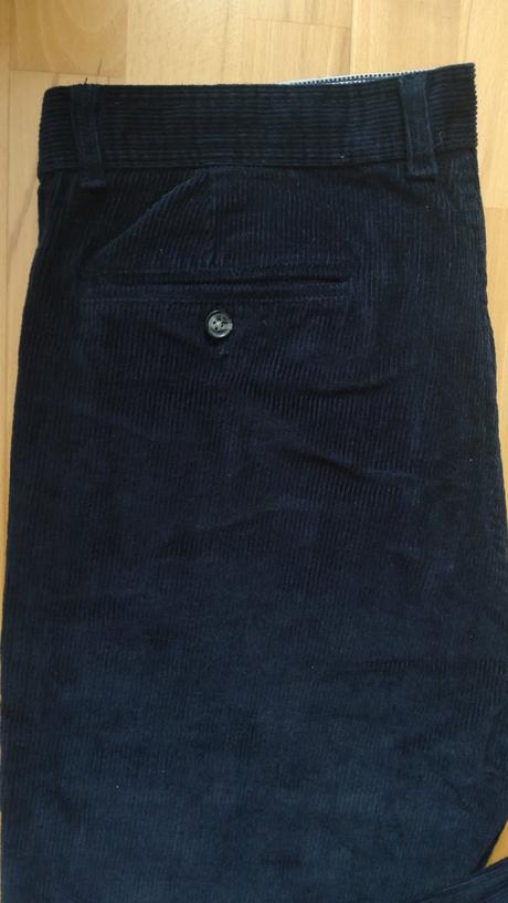 Mencestrove nohavice, 54