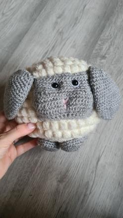 Háčkovana ovečka, 