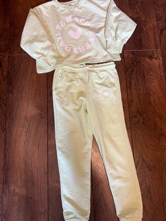 Tepláková súprava, 122