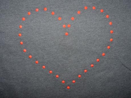 Mikina so srdcom, 152