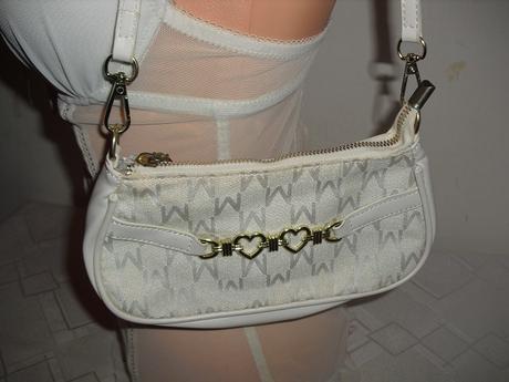 Romanticka kosielka setik, s