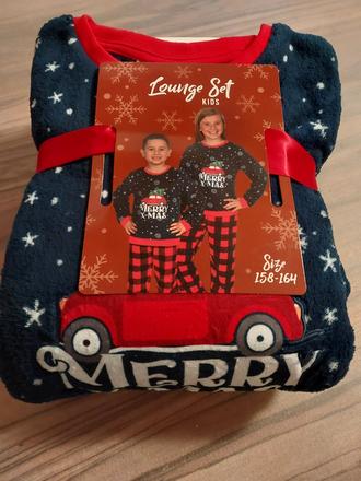 Vianočné domáce oblečenie, 158