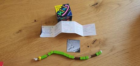 Hadik z drevenych koralkov, 