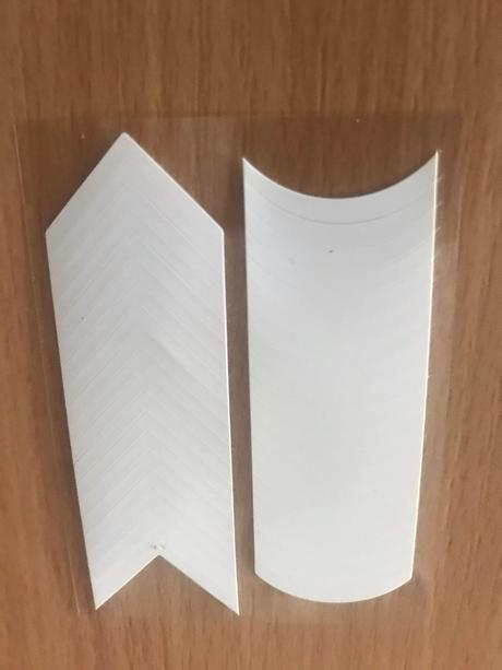 Prúžky na fr. manikuru, 