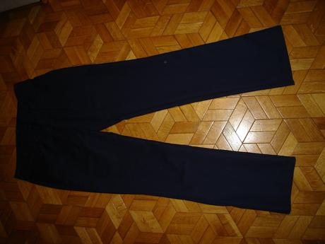 Slušné tmavomodré nohavice., 170