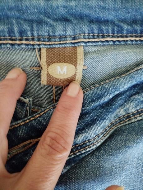 Kraťasy s padnutým pudlom, piazza italia,s