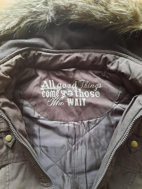 Dámska zimná bunda s kapucňou, m