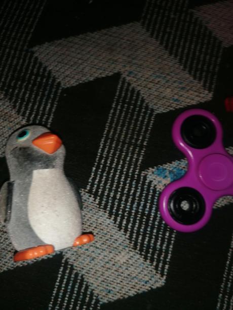 Tučniak ktorý vydáva zvuky, 