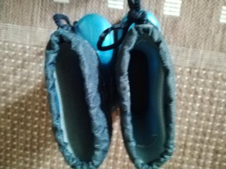 Gumáky, 22