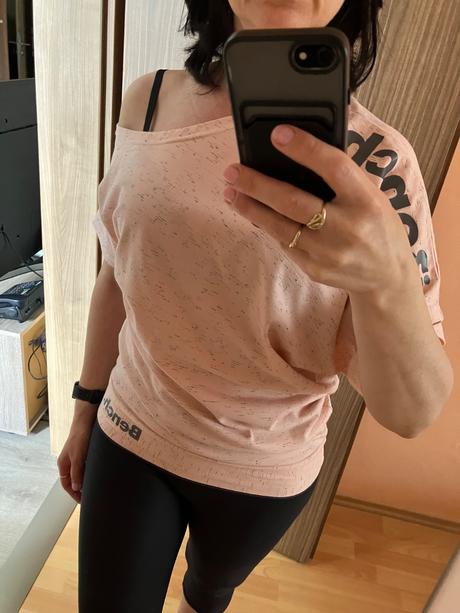 Asymetrické tricko, m