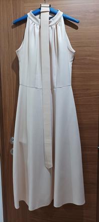 Šaty na príležitosť, 38