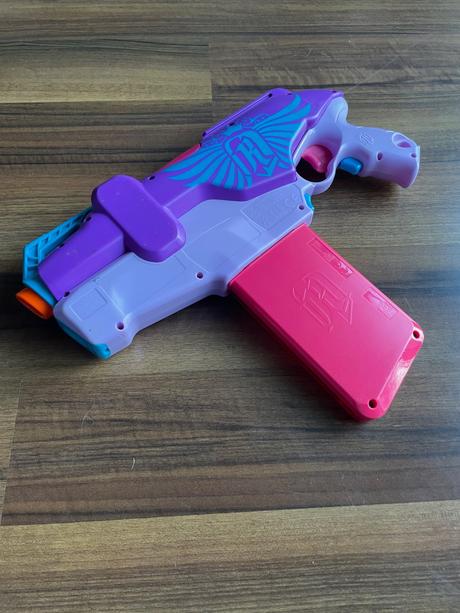 Pištoľ nerf rebelle rapid red blaster,