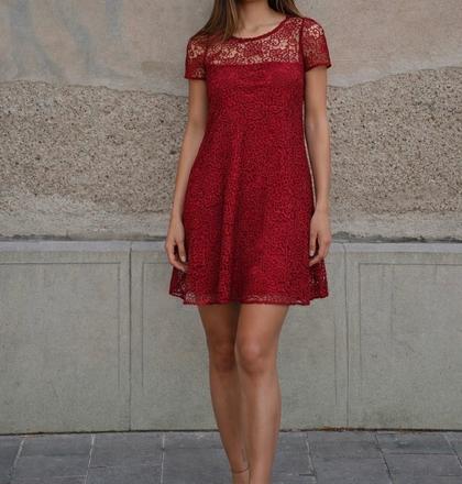 Zara  červené šaty s krajkovým vrchom a sat, zara,s