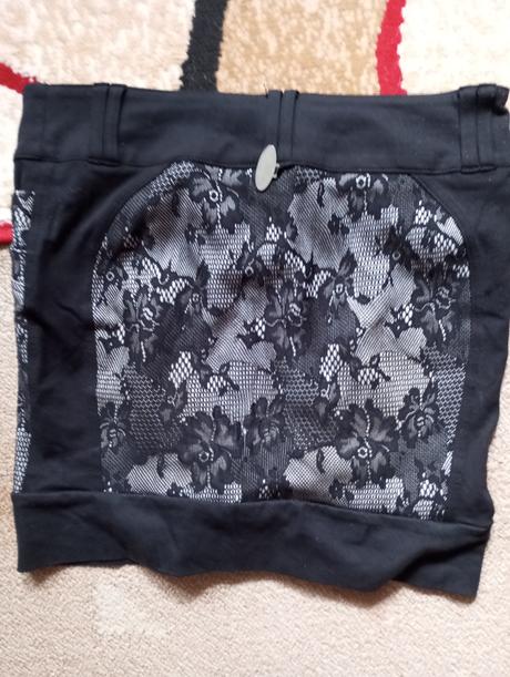 Čipkovaná sukna, m