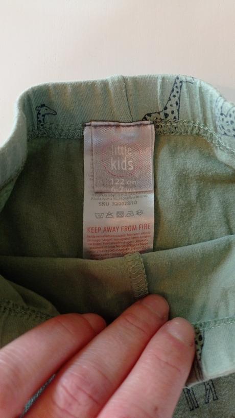 Kraťasy so žirafami, 92