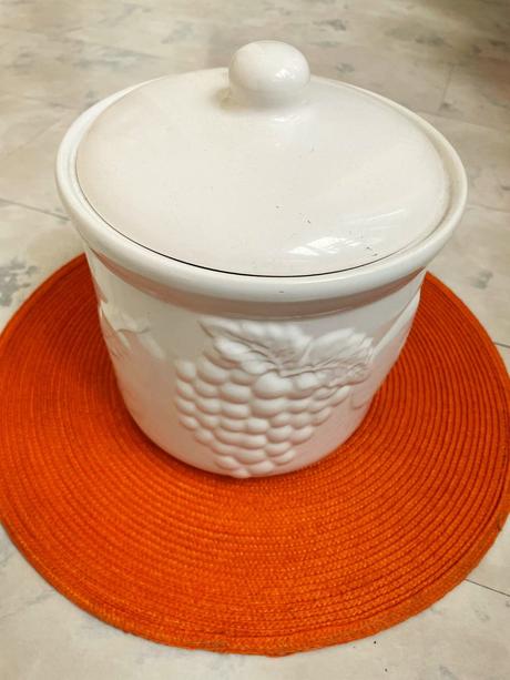 Porcelánová veľká dóza, 