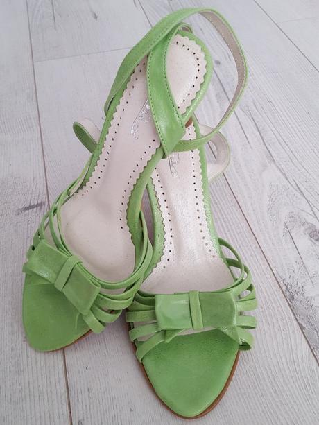 Kozenne sandalky, 35