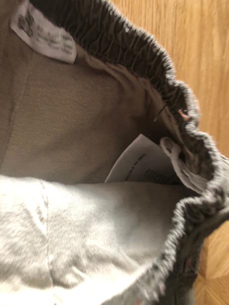 Podšité nohavice, 80