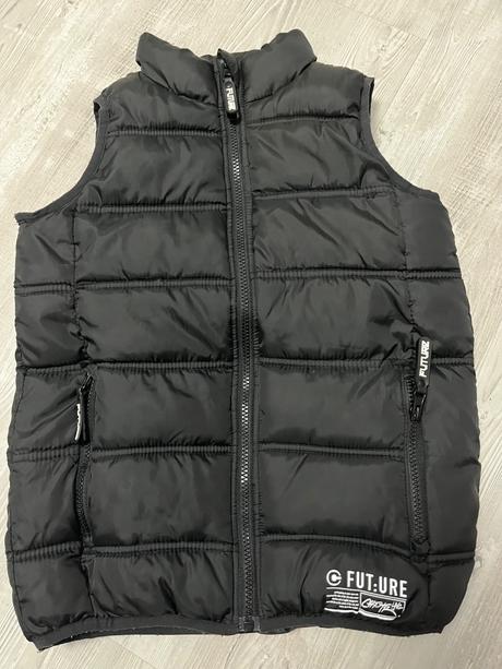 Chlapčenská vesta 134/140, chapter young,134