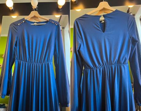 Elegantne tmavomodre saty s harmonikovou suknou, reserved,s