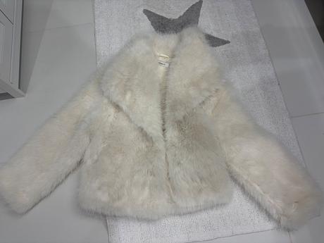 Biely kožuch s/m, m / s