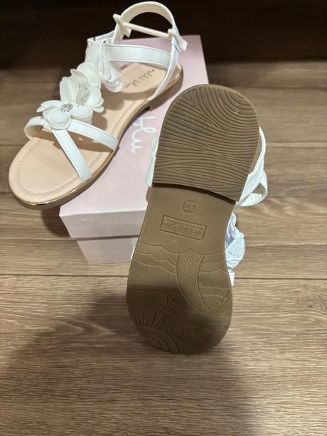 Saty na prvé sväté prijmanie, 140