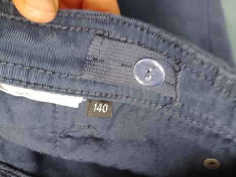 Tmavomodré rifle, charles vögele,140