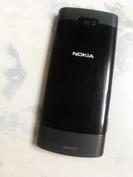 Telefón nokia x3-02, nokia