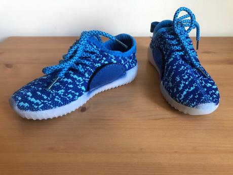 Svietiace topánky, 26