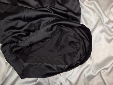 Luxusné čierne  šaty, 36