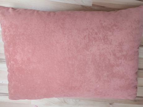 Deky mikroplyš , vankúš nové aj párkrat použité, 