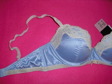 Push up h&m nebeska satenova, h&m,70c