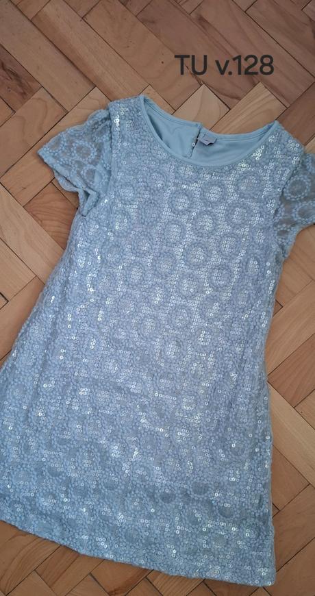 Slávnostné šaty, tu,128