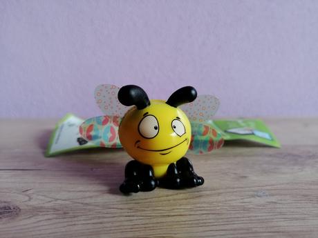 Kinder hračka včielka,