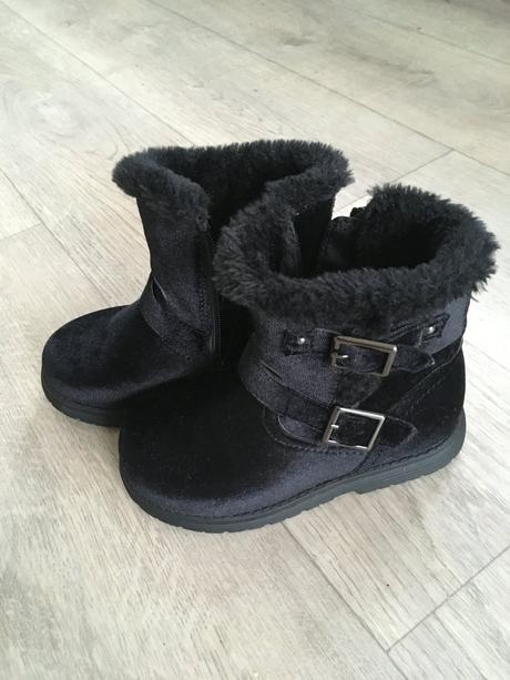 Nové semišové zateplené čižmy zn. miso, 27