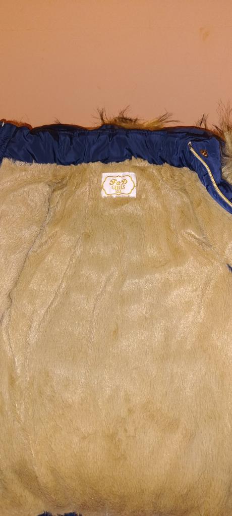 Veľmi pekná zimná bunda, 140