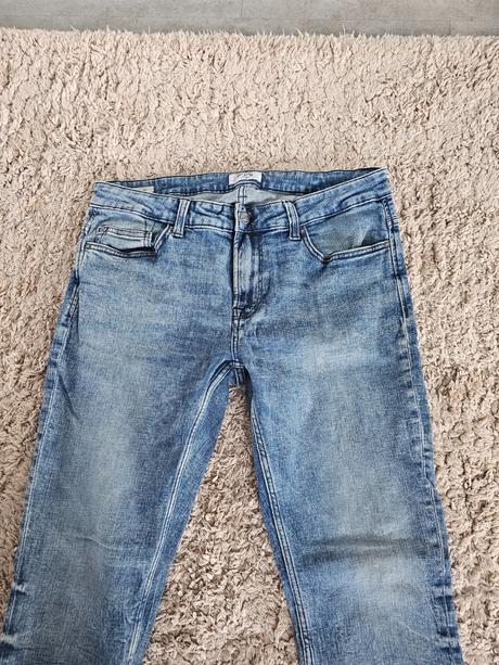 Pánske rifle 2 x oblečene 33/34, 34