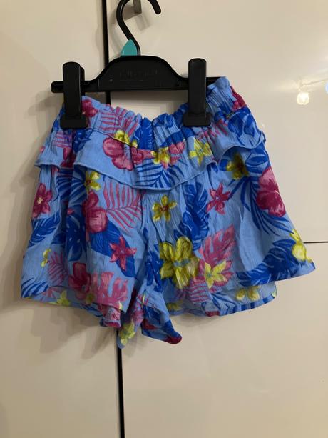 Šortky, benetton,122