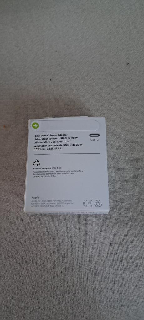 Apple adapter, 