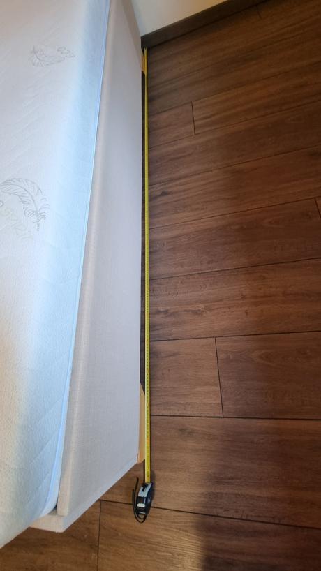 Krémová manželská posteľ 156x216,