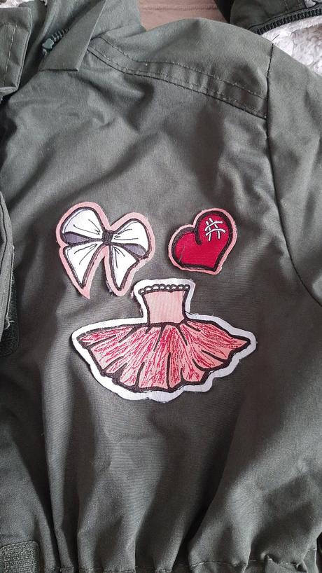 Krasna zimna predlzena bunda s nasivkami a flitram, kiki&koko,116