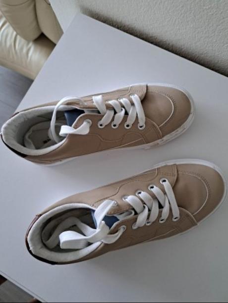 Tenisky, reserved,35